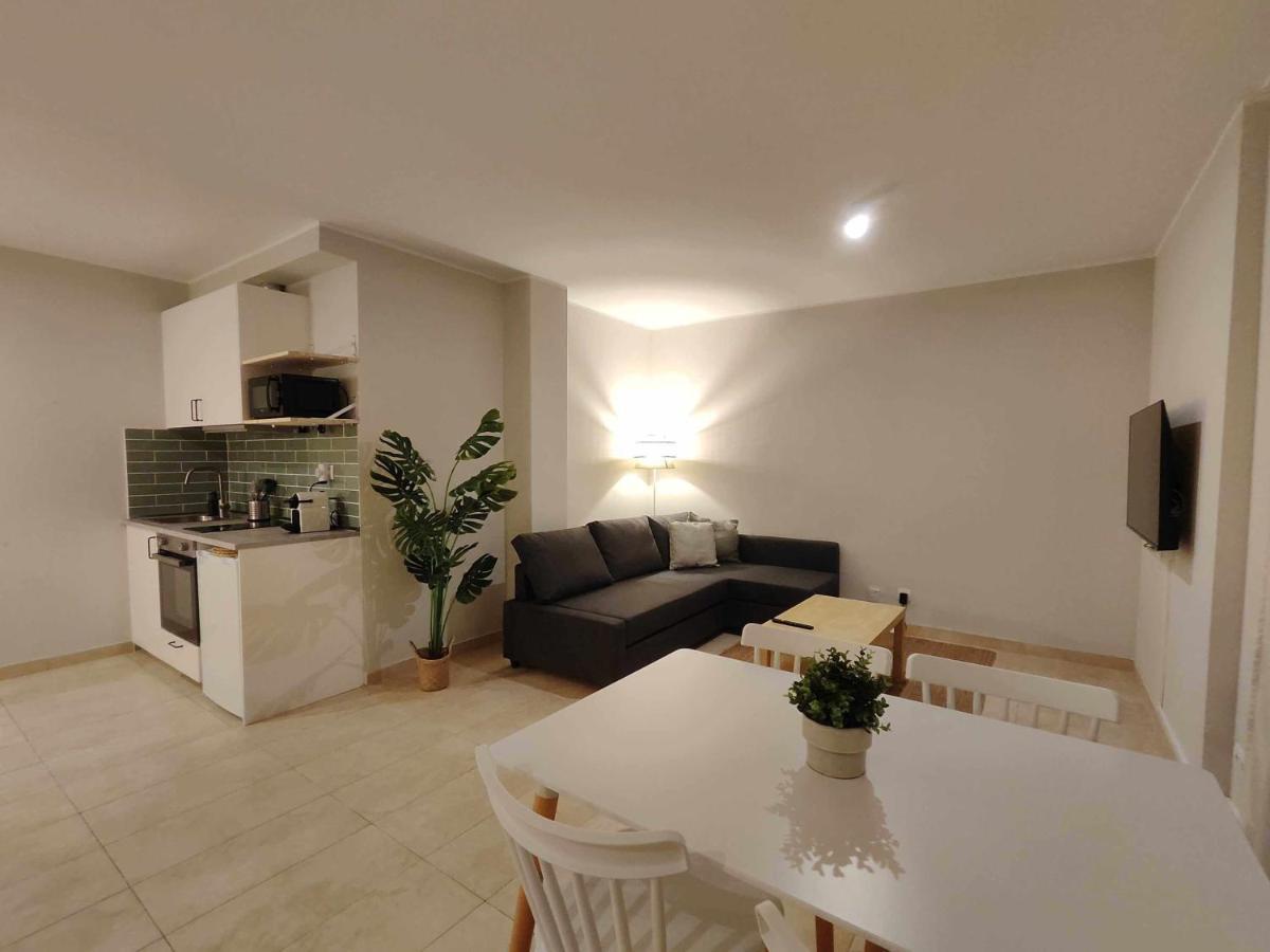 Mazi Apartments Havana Матаро Екстер'єр фото