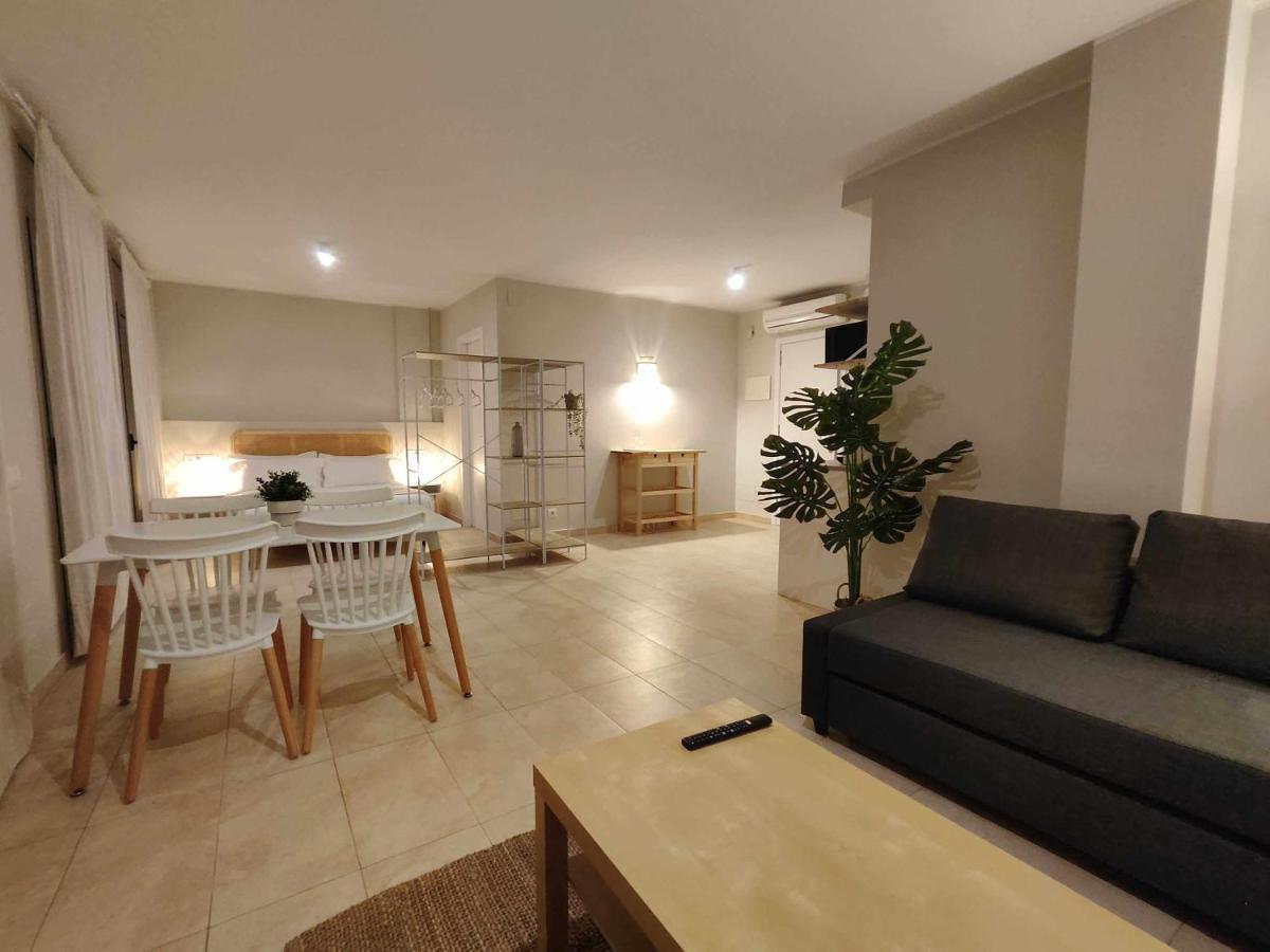 Mazi Apartments Havana Матаро Екстер'єр фото