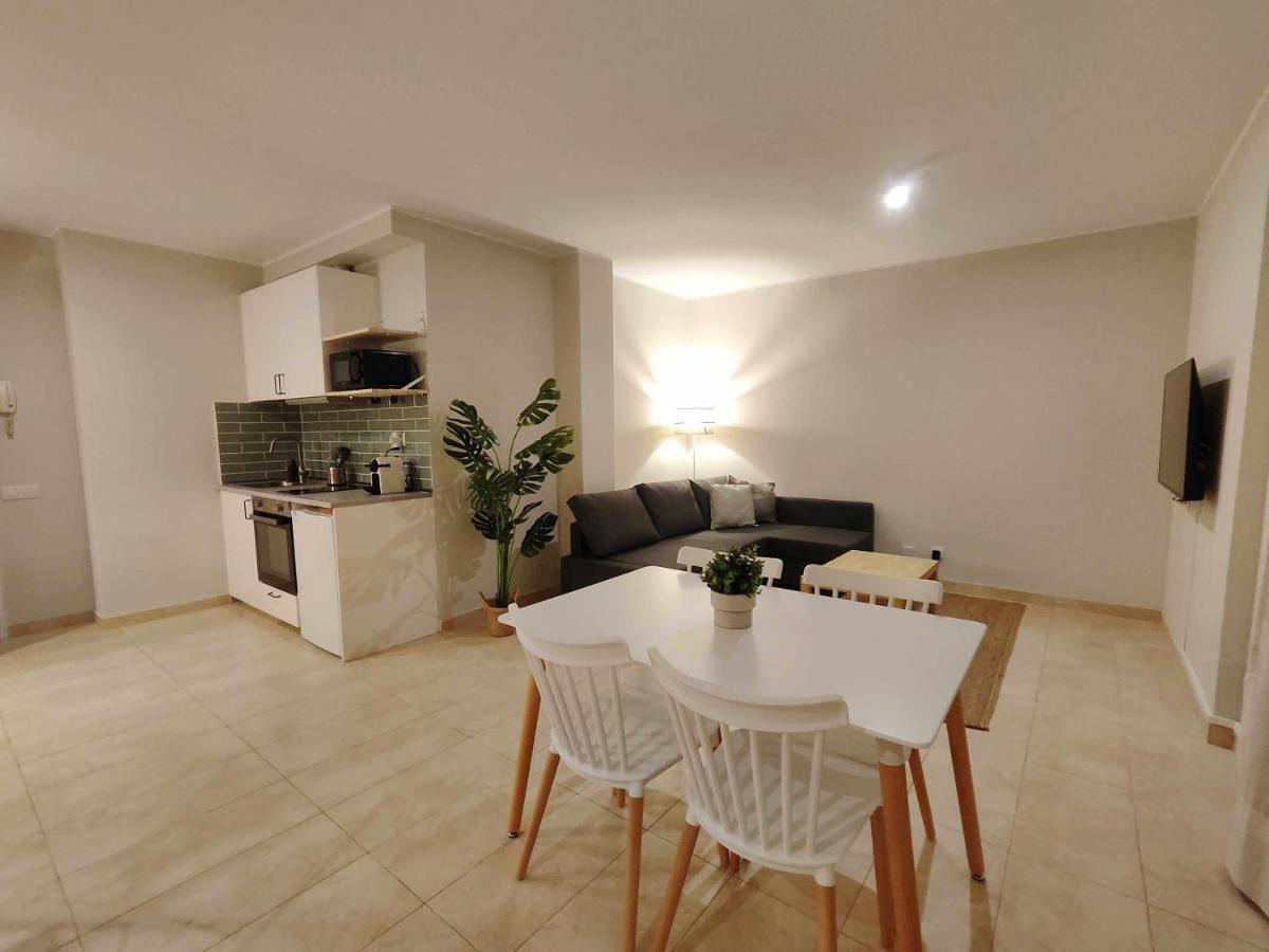 Mazi Apartments Havana Матаро Екстер'єр фото