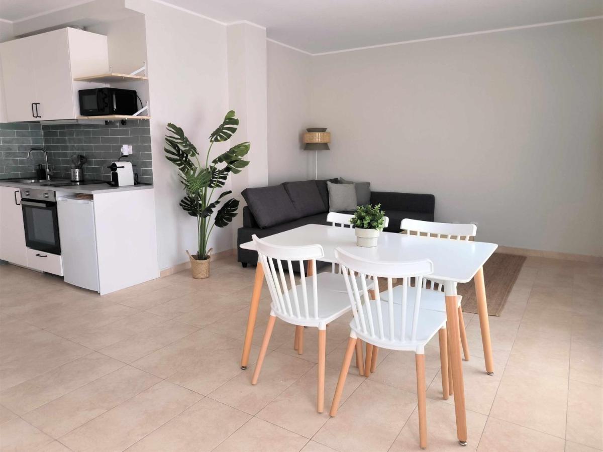 Mazi Apartments Havana Матаро Екстер'єр фото