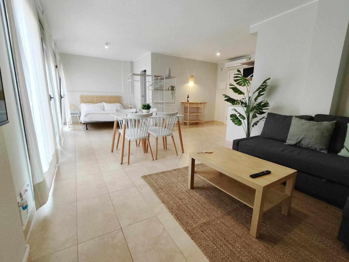 Mazi Apartments Havana Матаро Екстер'єр фото