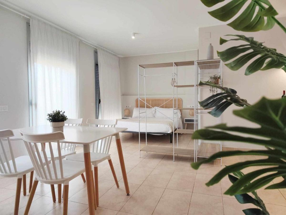 Mazi Apartments Havana Матаро Екстер'єр фото